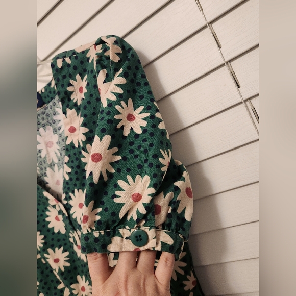 Princess Highway Floral Green Linen Dress With Daisy's. Size 6 Cottagecore! - Picture 4 of 12